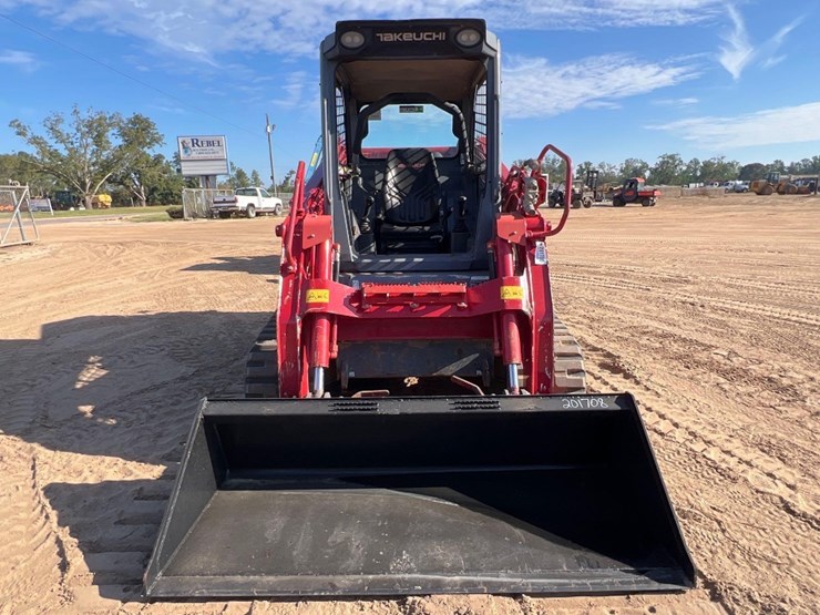 2022-takeuchi-tl12v2-image-6