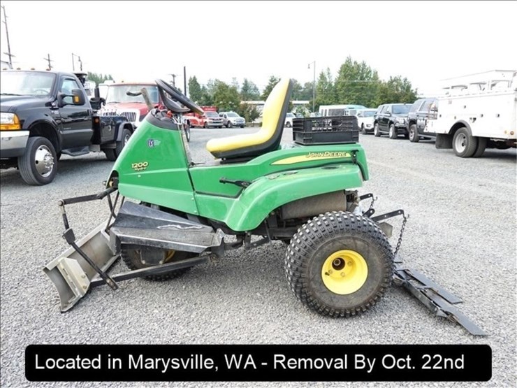 2013-john-deere-1200-image-4
