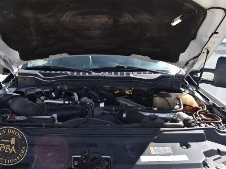 2017-ford-f550-image-61