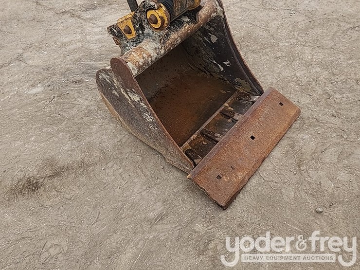 2021-deere-26g-image-22