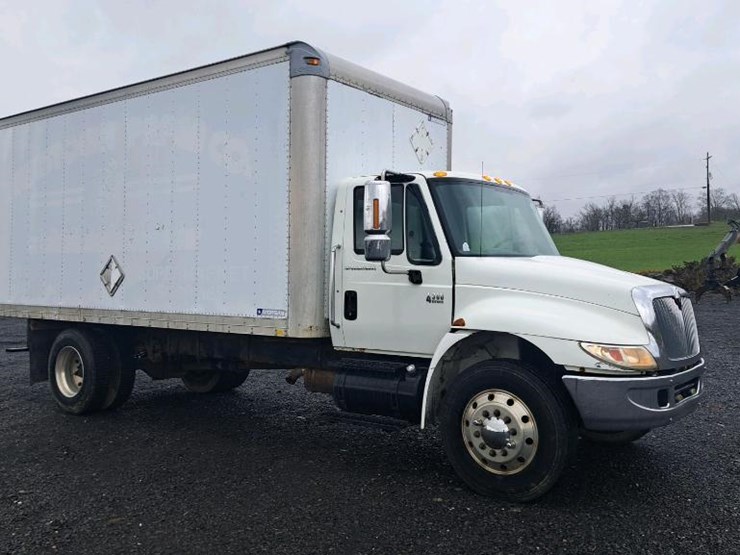 2007-international-durastar-4300-image-9