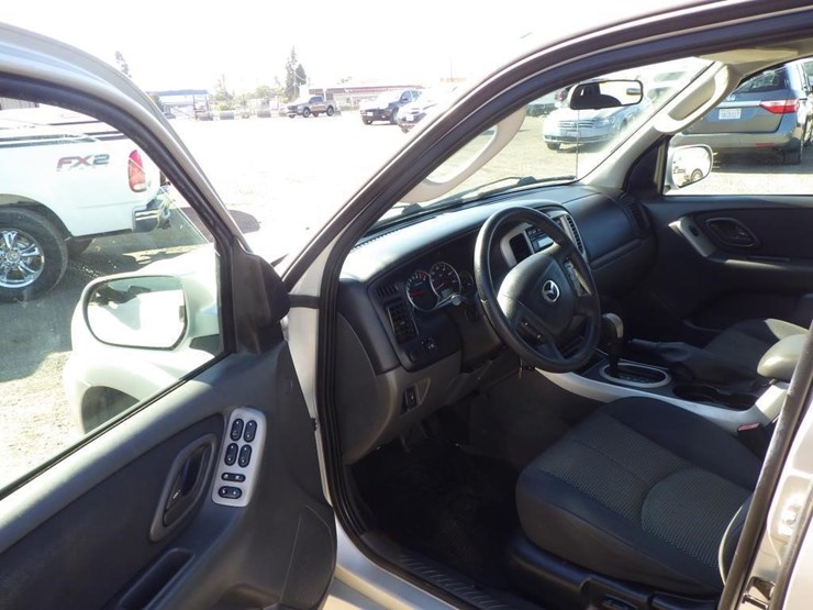 2005-mazda-tribute-image-5