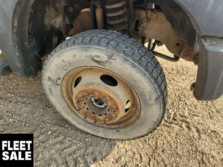 2013-ford-f550-image-9