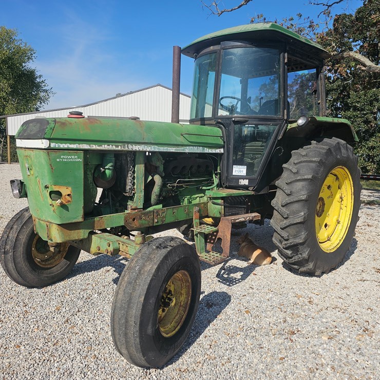 JOHN DEERE 3040