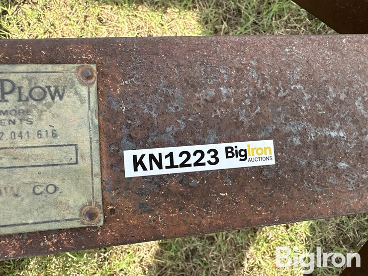 graham-hoeme-s-9-shank-chisel-plow-image-17
