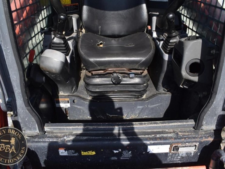 2016-kubota-svl75-2-image-35