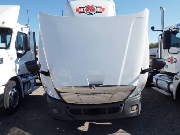 2017-freightliner-cascadia-125-image-13