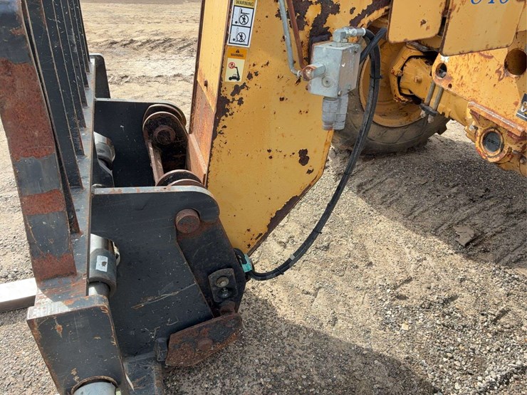caterpillar-th63-image-5