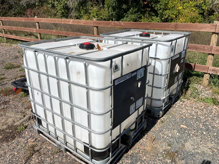 #1682-•-(2)-250-gallon-poly-totes-image-2