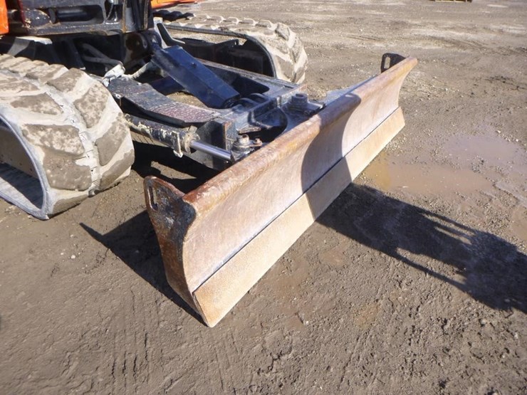 2017-kubota-kx080-image-16