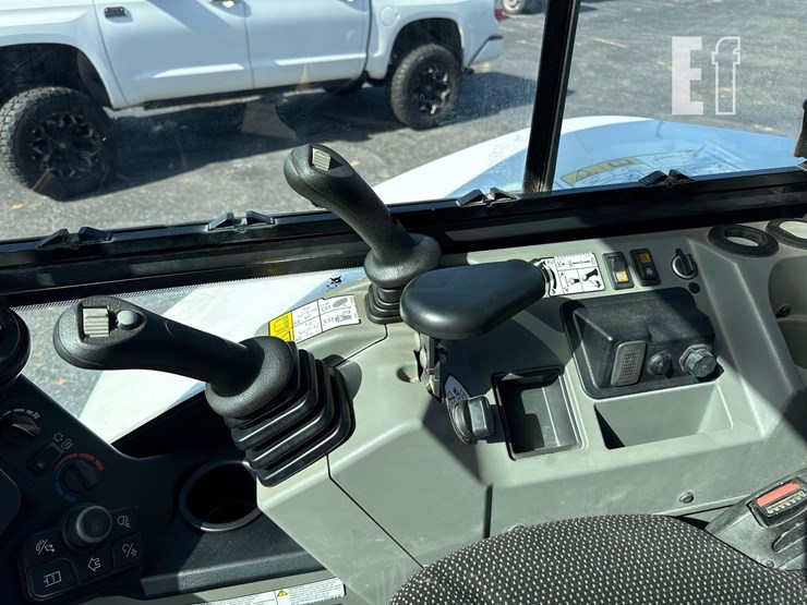 2021-bobcat-e42-image-16