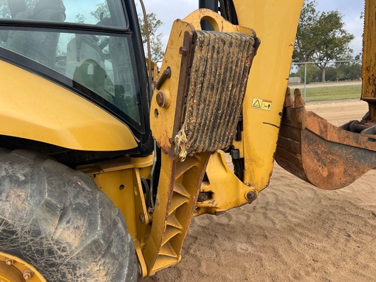 2015-caterpillar-420f-it-image-18