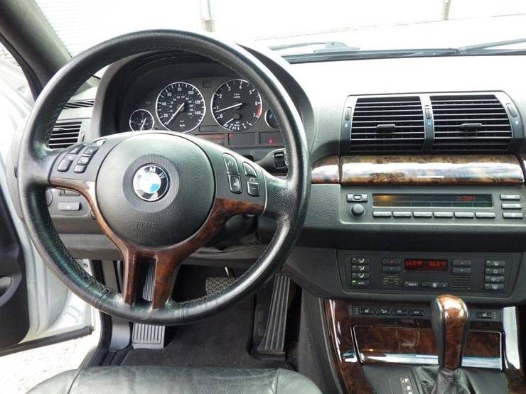 2001-bmw-x5-image-9