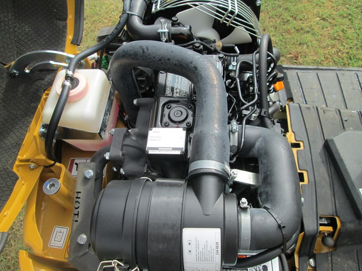 2023-caterpillar-300.9d-image-10