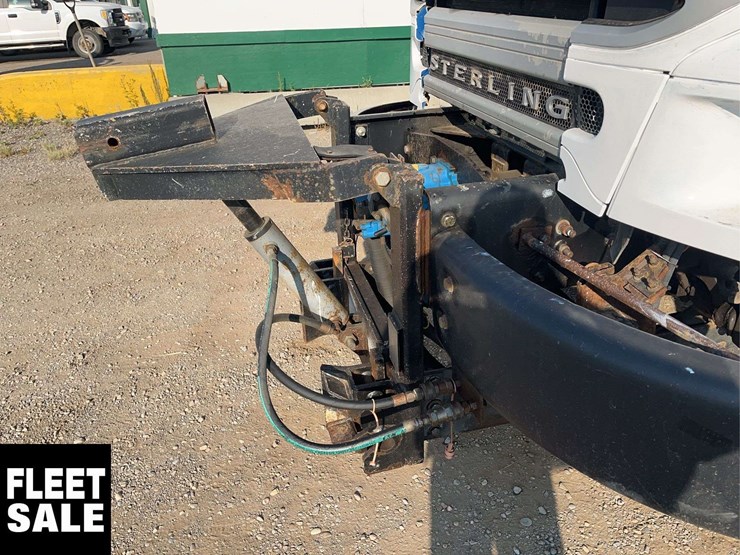 2006-sterling-lt8500-image-18