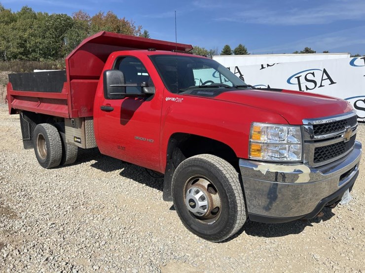 2013-chevrolet-3500hd-image-7