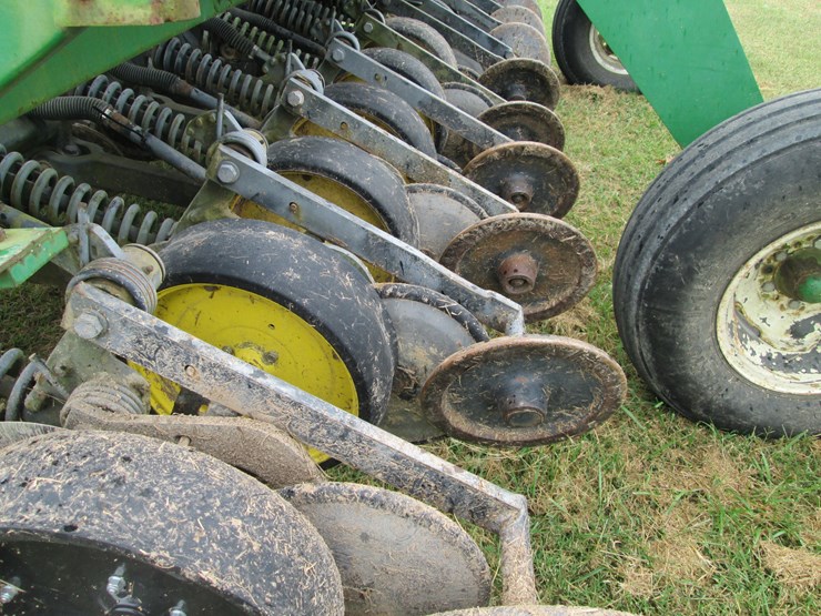 john-deere-750-image-5