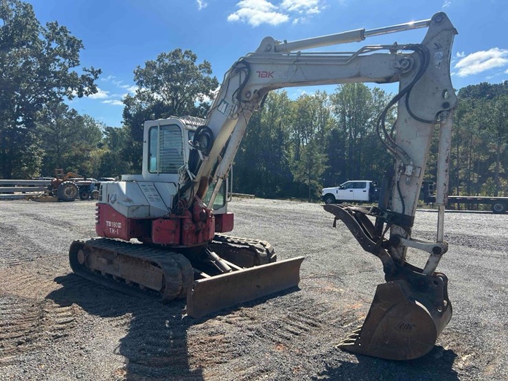 2013-takeuchi-tb180fr-image-6