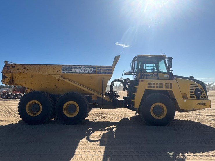 2014-komatsu-hm300-3-image-5