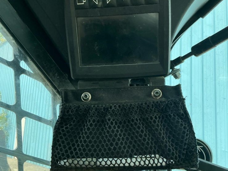 2020-deere-333g-image-38