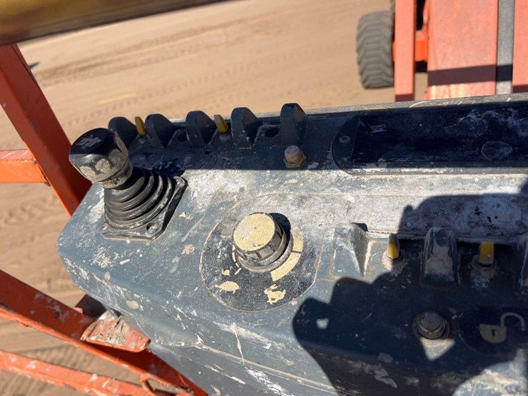 2005-jlg-800aj-image-30