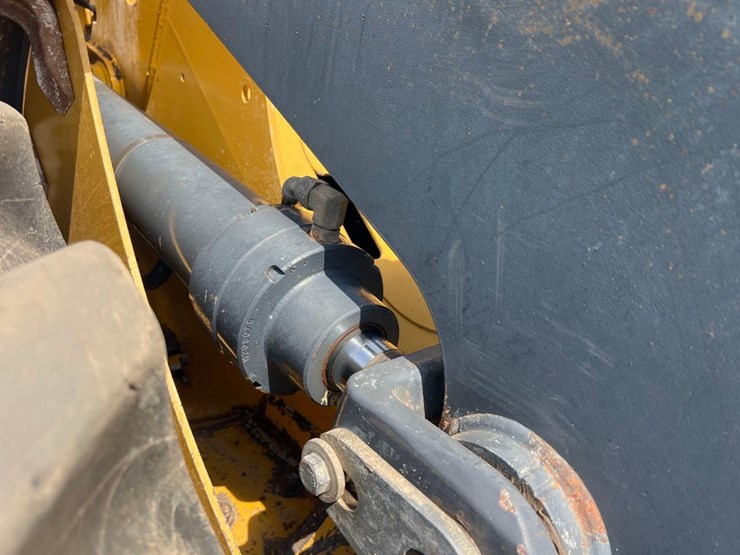 2009-deere-544k-image-24