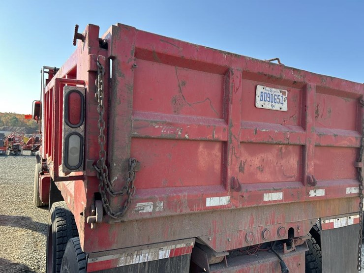 1993-mack-dm690s-image-20