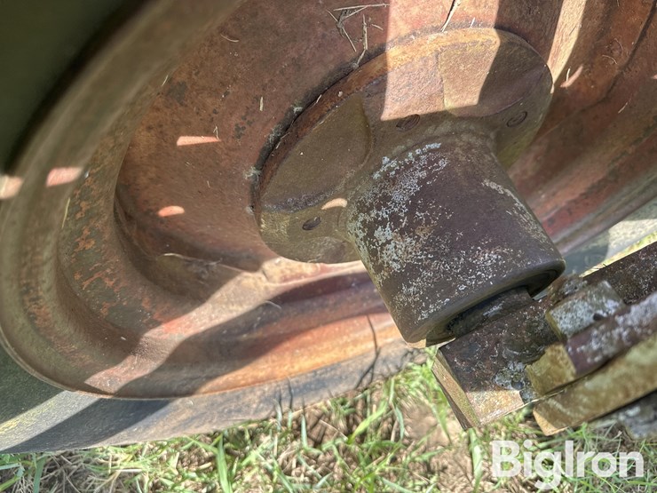 graham-hoeme-s-9-shank-chisel-plow-image-10