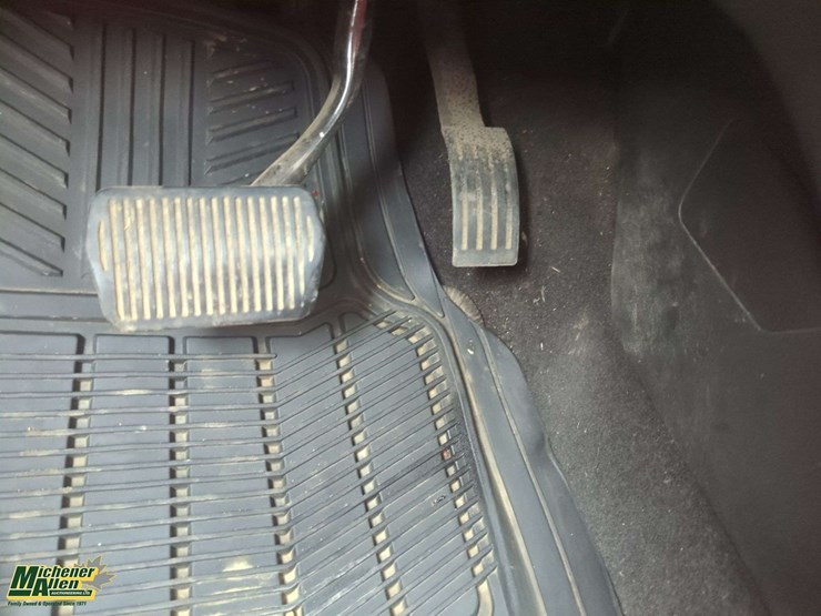 2015-ford-escape-se-image-12