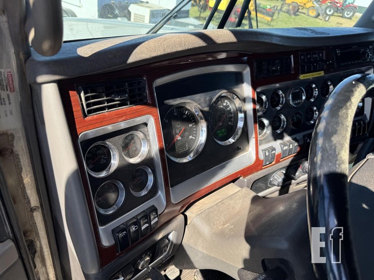 2009-kenworth-t800-image-74
