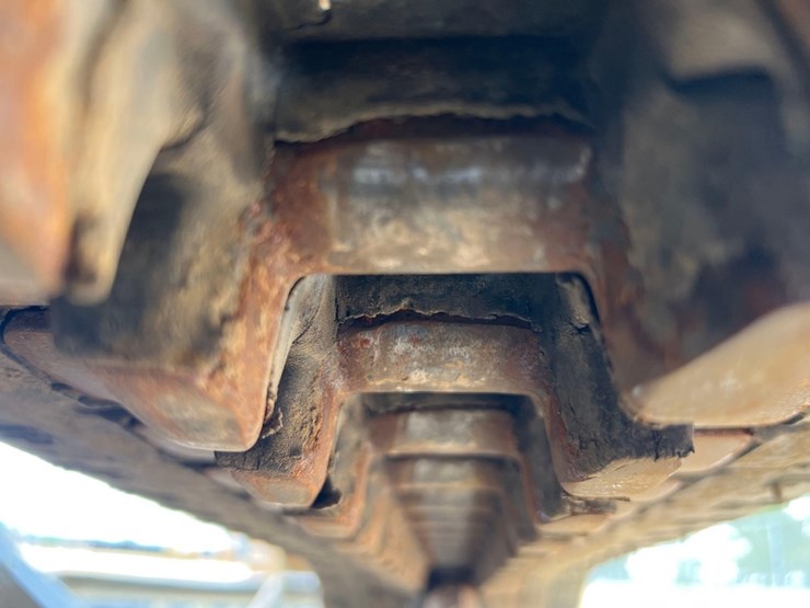 caterpillar-303-image-18