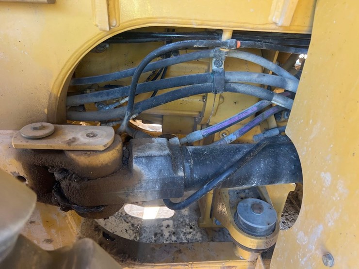 2016-caterpillar-950m-image-22