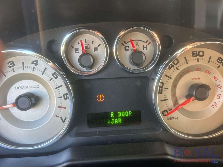 2010-ford-edge-image-13