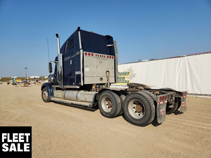 2003-freightliner-coronado-132-image-3
