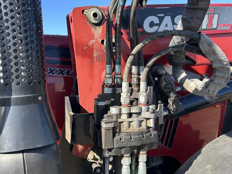 2016-case-ih-maxxum-140-image-31