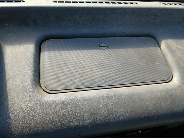 2000-gmc-w3500-image-57
