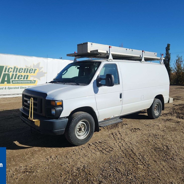 2012 FORD CARGO