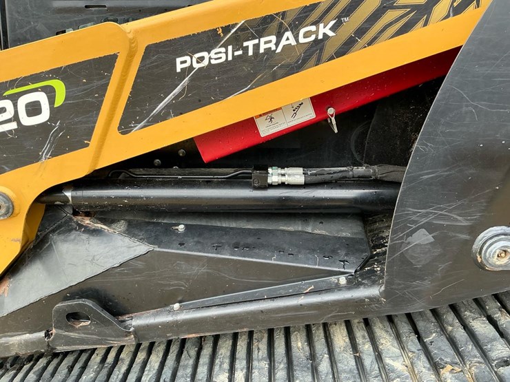 2017-asv-posi-track-rt120f-image-30
