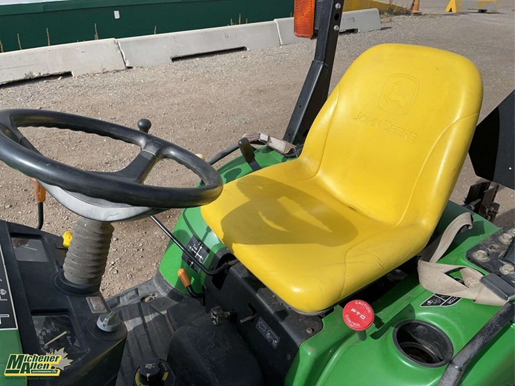 john-deere-2305-image-11
