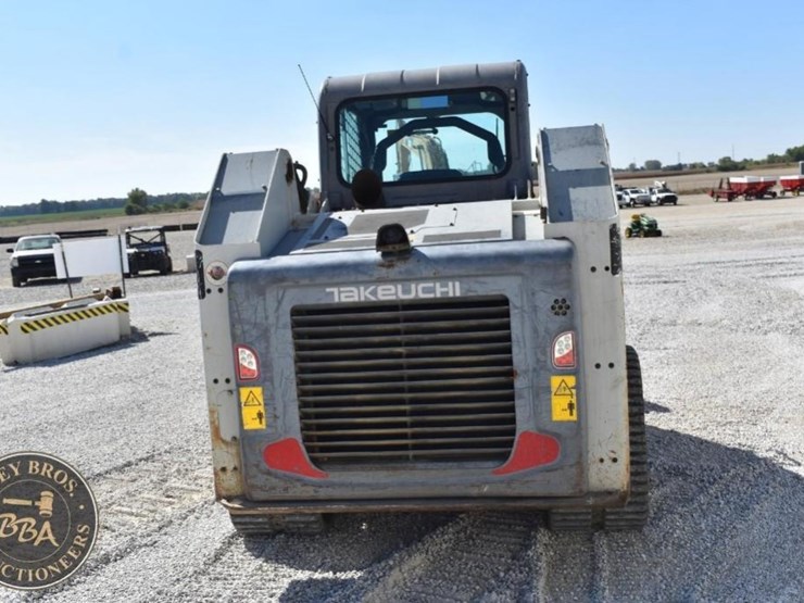 2020-takeuchi-tl12r2-image-21