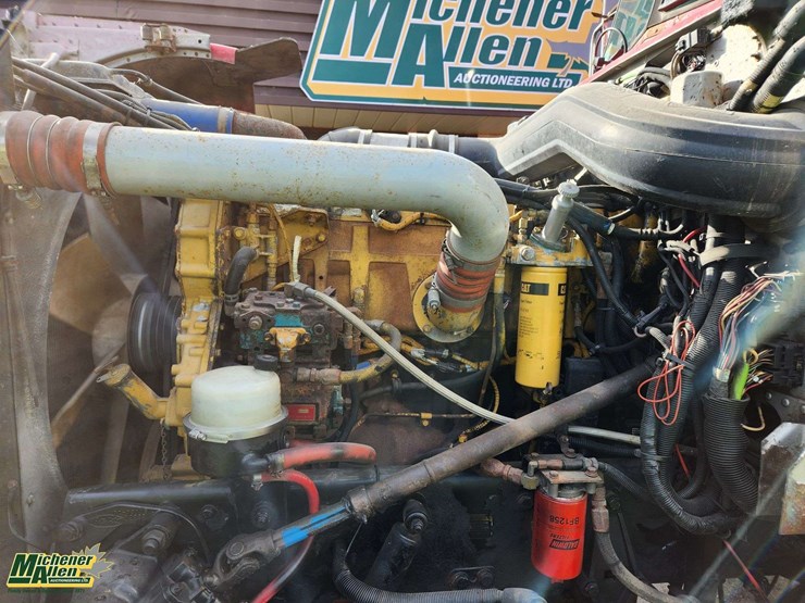 2004-peterbilt-379-image-23