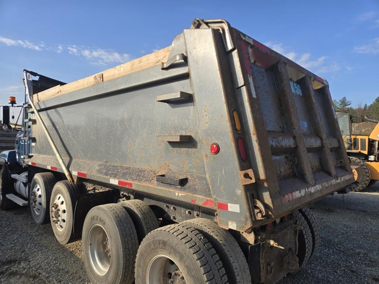 1997-mack-cl700-image-17