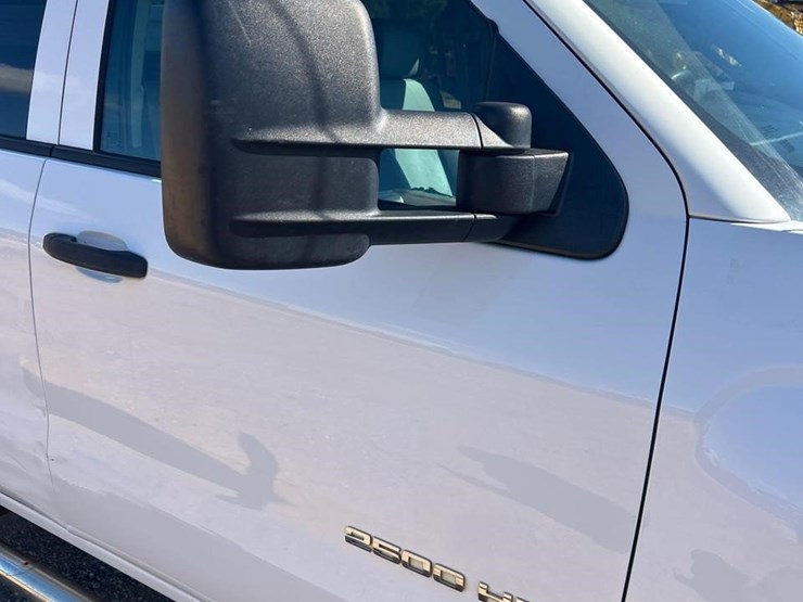 2014-chevrolet-silverado-2500hd-image-26