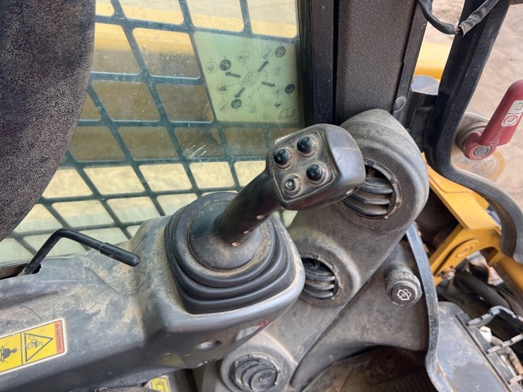 caterpillar-259d-image-31