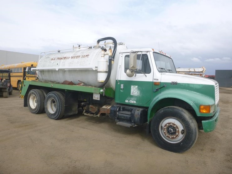 1994-international-4900-image-2