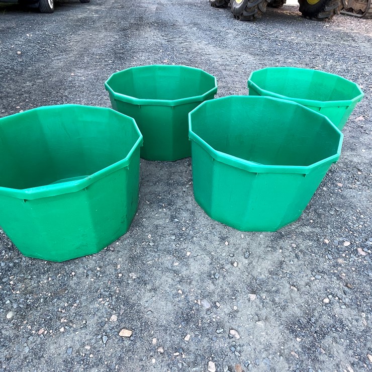 #1687 • (4) Plastic Tubs