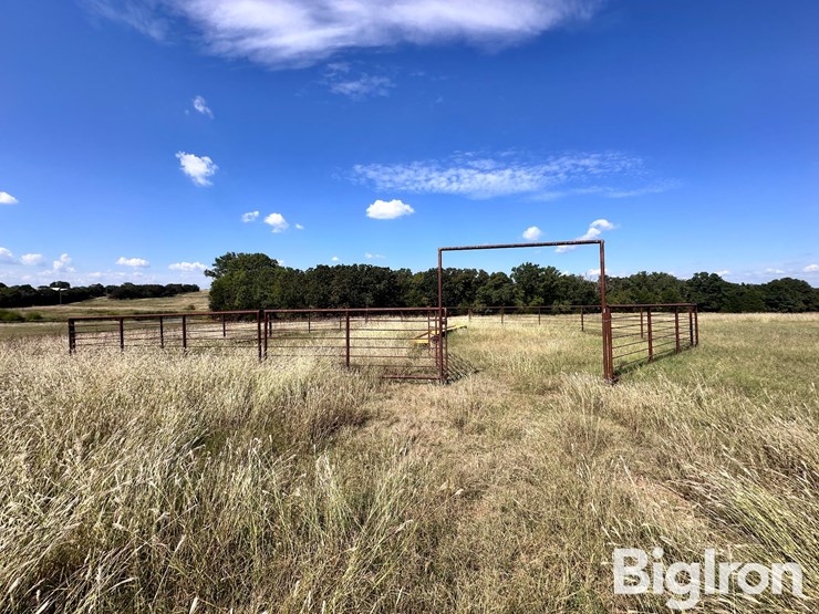 free-standing-pipe-corral-image-2