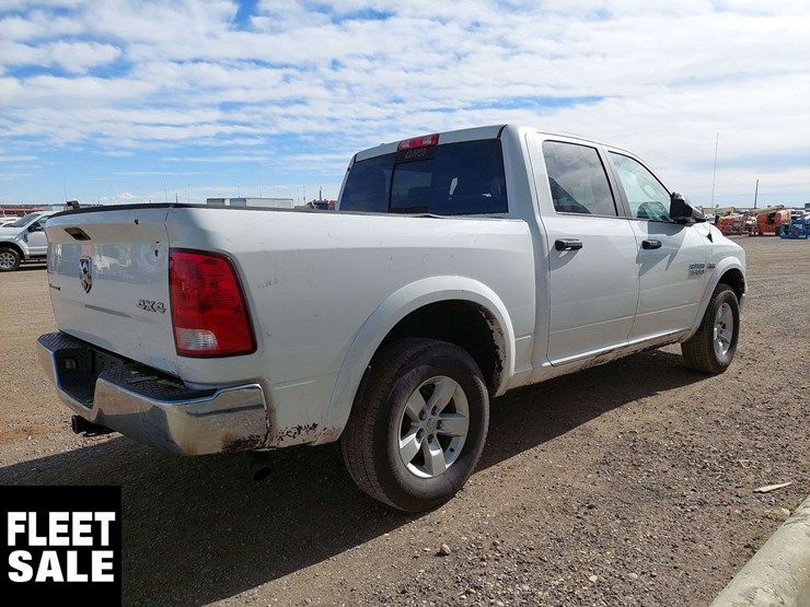2018-ram-1500-slt-image-4