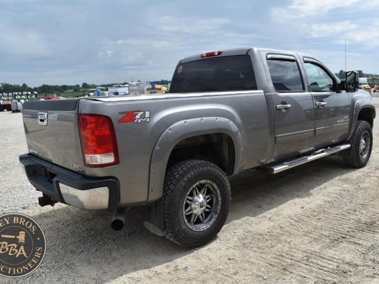 2007-gmc-sierra-2500-image-22