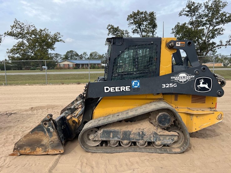 deere-325g-image-1